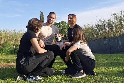 THE PLACE 2 DOG service de pet-sitter personnalisé en centre aéré à Hyères, garantissant le bonheur de vos chiens et chats.